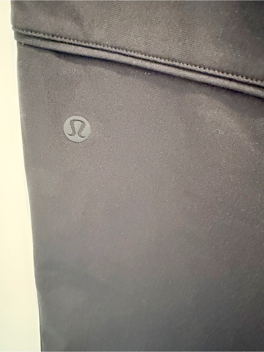 LULULEMON Essential High Rise Trouser Pants in Black size 8 Pleated Front Ankle - Picture 7 of 9